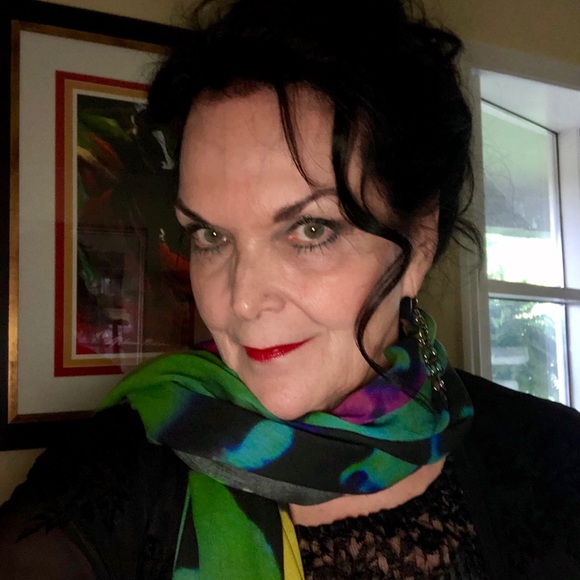 Meet your Posher, Pamela - Picture 3 of 8